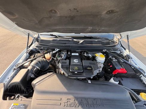 Used 2024 RAM 3500 Limited AWD/4WD image 30
