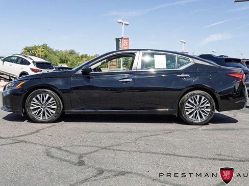 Used 2024 Nissan Altima 2.5 SV FWD image 11