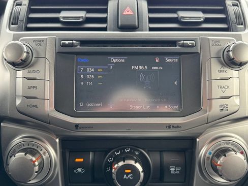 Used 2015 Toyota 4Runner SR5 AWD/4WD image 21