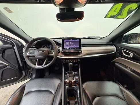 Certified 2024 Jeep Compass Limited image 16