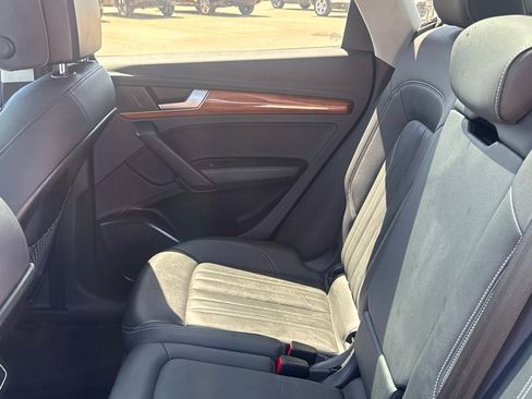 Used 2021 Audi Q5 2.0T Premium w/ Convenience Package AWD/4WD image 42