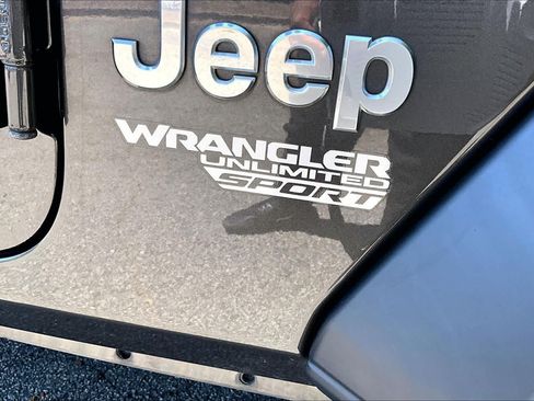 Used 2020 Jeep Wrangler Unlimited Sport S AWD/4WD image 10