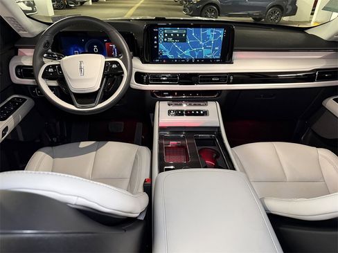 New 2026 Lincoln Aviator Reserve image 19