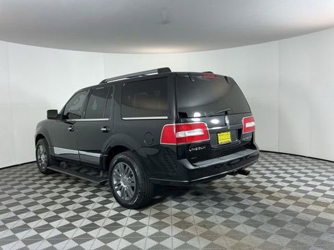 Used 2011 Lincoln Navigator Ultimate AWD/4WD image 6