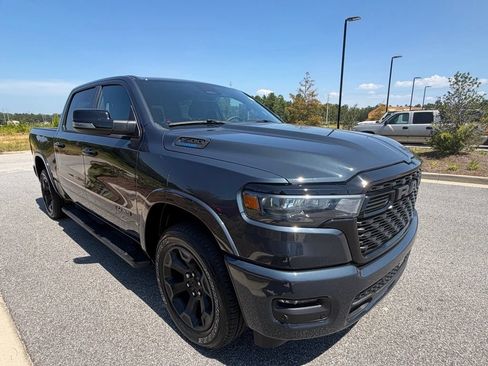 Used 2025 RAM 1500 Big Horn AWD/4WD image 18