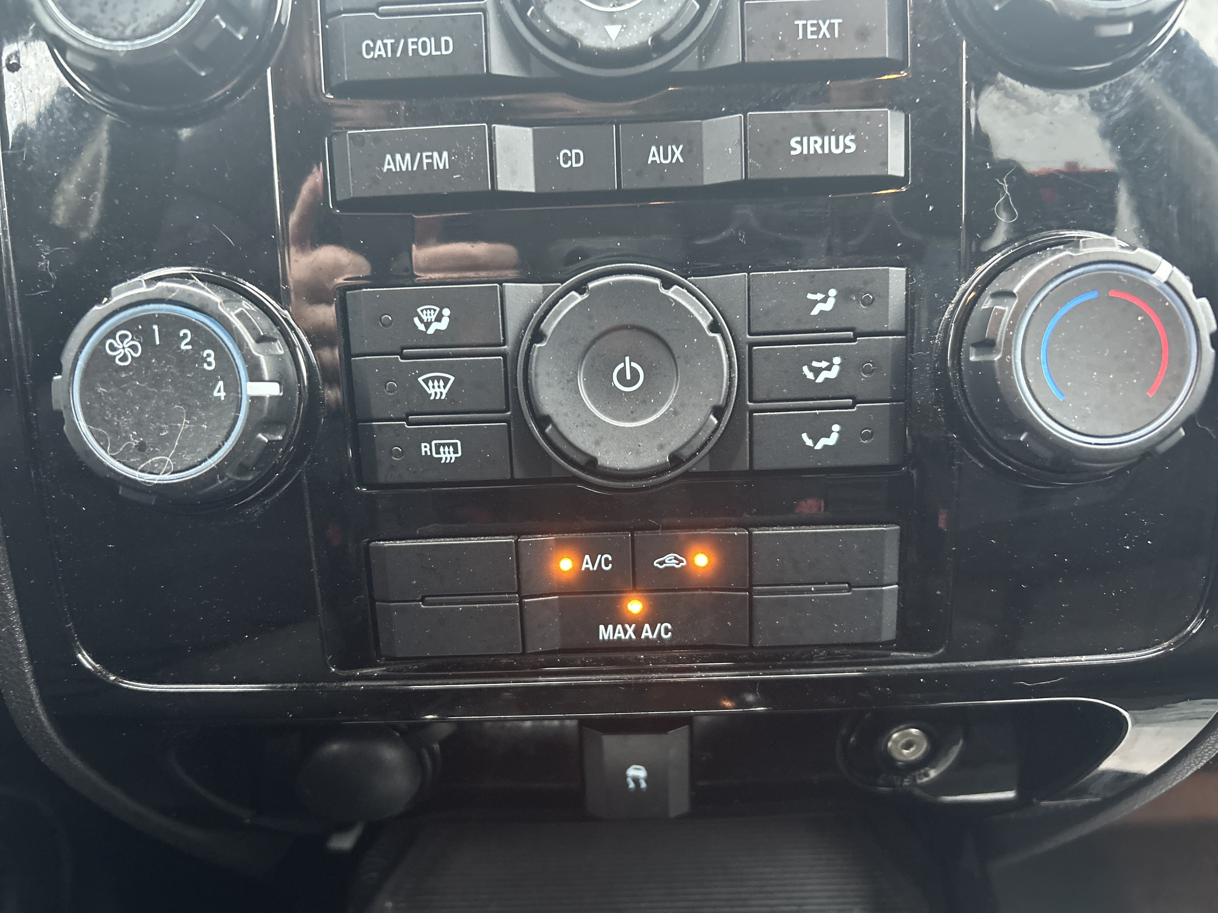 Used 2010 MAZDA Tribute i AWD/4WD image 17