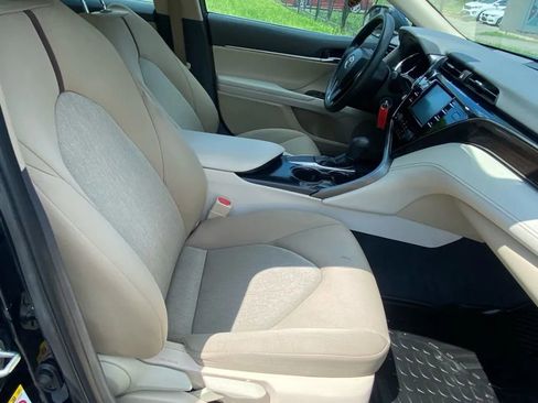 Used 2019 Toyota Camry LE image 14