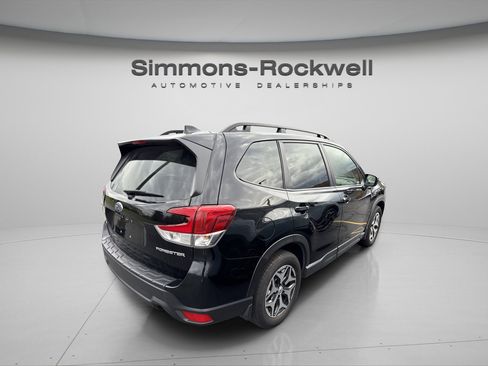 Used 2024 Subaru Forester Premium w/ POP Package 3 image 34