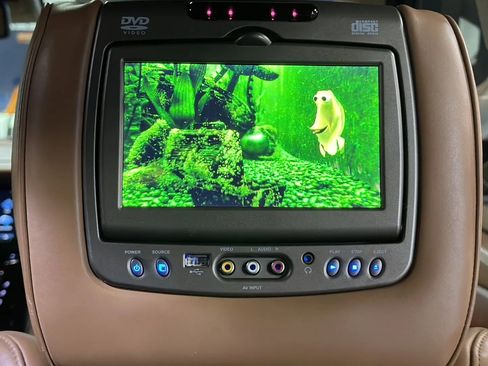 Used 2016 Cadillac Escalade Platinum image 22