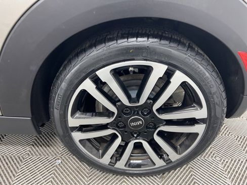 Used 2019 MINI Cooper S image 9