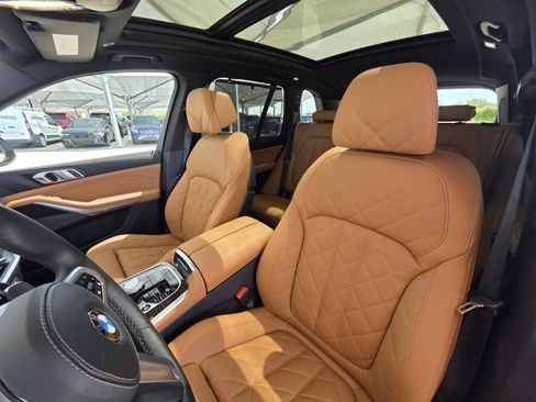 Used 2026 BMW X5 sDrive40i w/ Executive Package image 12