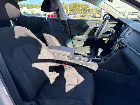 Used 2018 Kia Optima LX FWD image 13