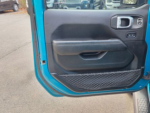 Used 2020 Jeep Wrangler Unlimited Sahara image 26