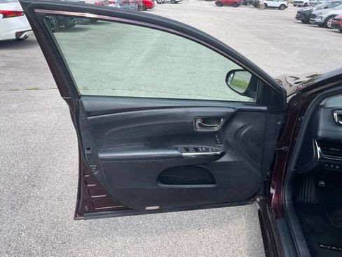 Used 2013 Toyota Avalon XLE Touring FWD image 17