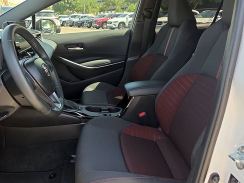 Used 2025 Toyota Corolla SE FWD image 15