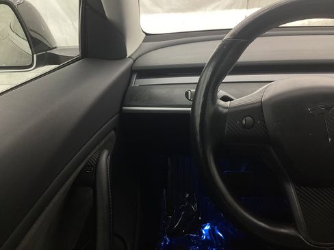 Used 2018 Tesla Model 3 Long Range image 31