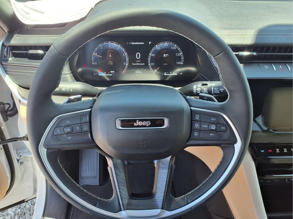 New 2026 Jeep Grand Cherokee Limited w/ Limited Altitude Package AWD/4WD image 22