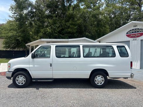 Used 2012 Ford E-350 and Econoline 350 XLT RWD image 8