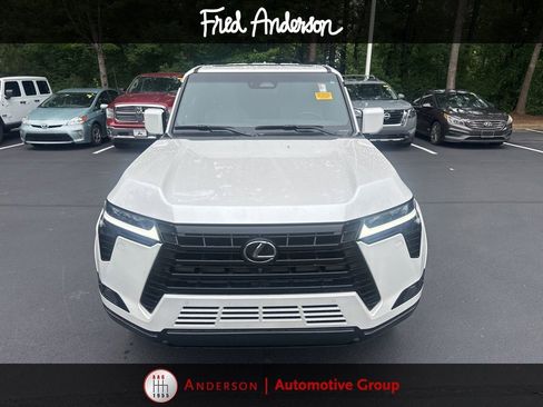 Used 2025 Lexus GX 550 w/ Accessory Package (2T) AWD/4WD image 16