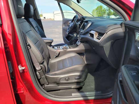 Used 2024 GMC Terrain Denali w/ Denali Premium Package AWD/4WD image 34