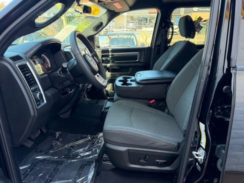 Used 2023 RAM 1500 Warlock AWD/4WD image 19