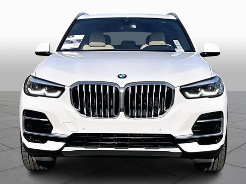 Used 2022 BMW X5 sDrive40i w/ Parking Assistance Package image 3