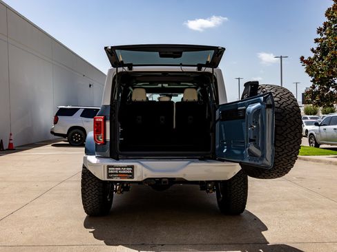 Used 2025 Ford Bronco Heritage Edition AWD/4WD image 9