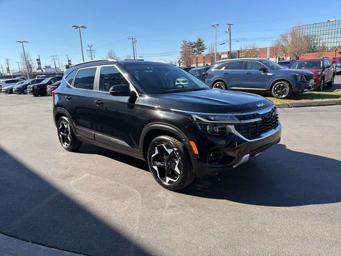 Used 2025 Kia Seltos EX w/ EX Sunroof Package image 4