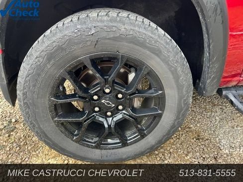 Used 2024 Chevrolet Colorado Trail Boss w/ LPO, Dark Essentials Package AWD/4WD image 4
