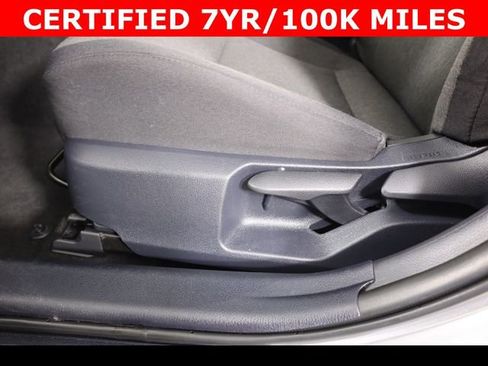 Used 2025 Toyota Camry LE image 38