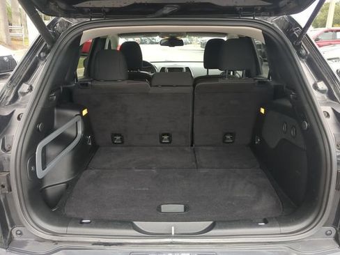 Used 2017 Jeep Cherokee Latitude w/ Comfort/Convenience Group FWD image 14