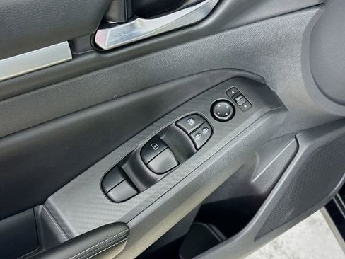 Used 2022 Nissan Altima 2.5 SV image 17