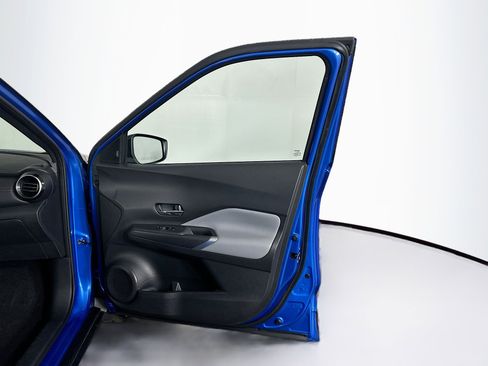 Used 2023 Nissan Kicks SR w/ SR Premium Package image 29