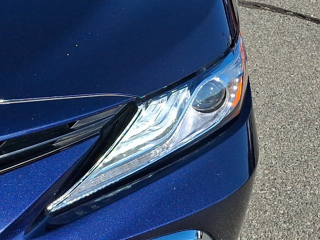 Used 2022 Toyota Camry XLE FWD image 9