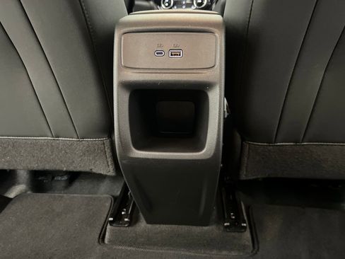 Used 2025 Chevrolet Trax LT w/ LT Convenience Package FWD image 21