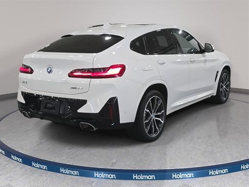 Used 2024 BMW X4 xDrive30i w/ Premium Package image 4