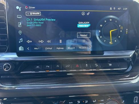 Used 2024 Chevrolet Silverado 1500 LT Trail Boss w/ LT Trail Boss Premium Package image 17