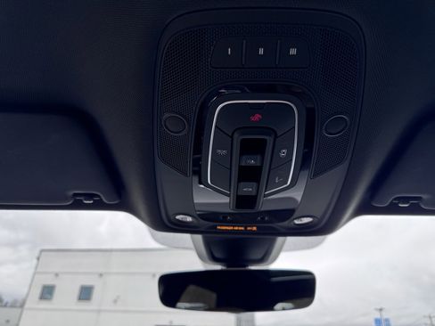 Used 2018 Audi Q5 2.0T w/ Premium Plus Package image 32