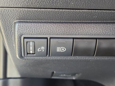 Used 2025 Toyota Corolla LE FWD image 24