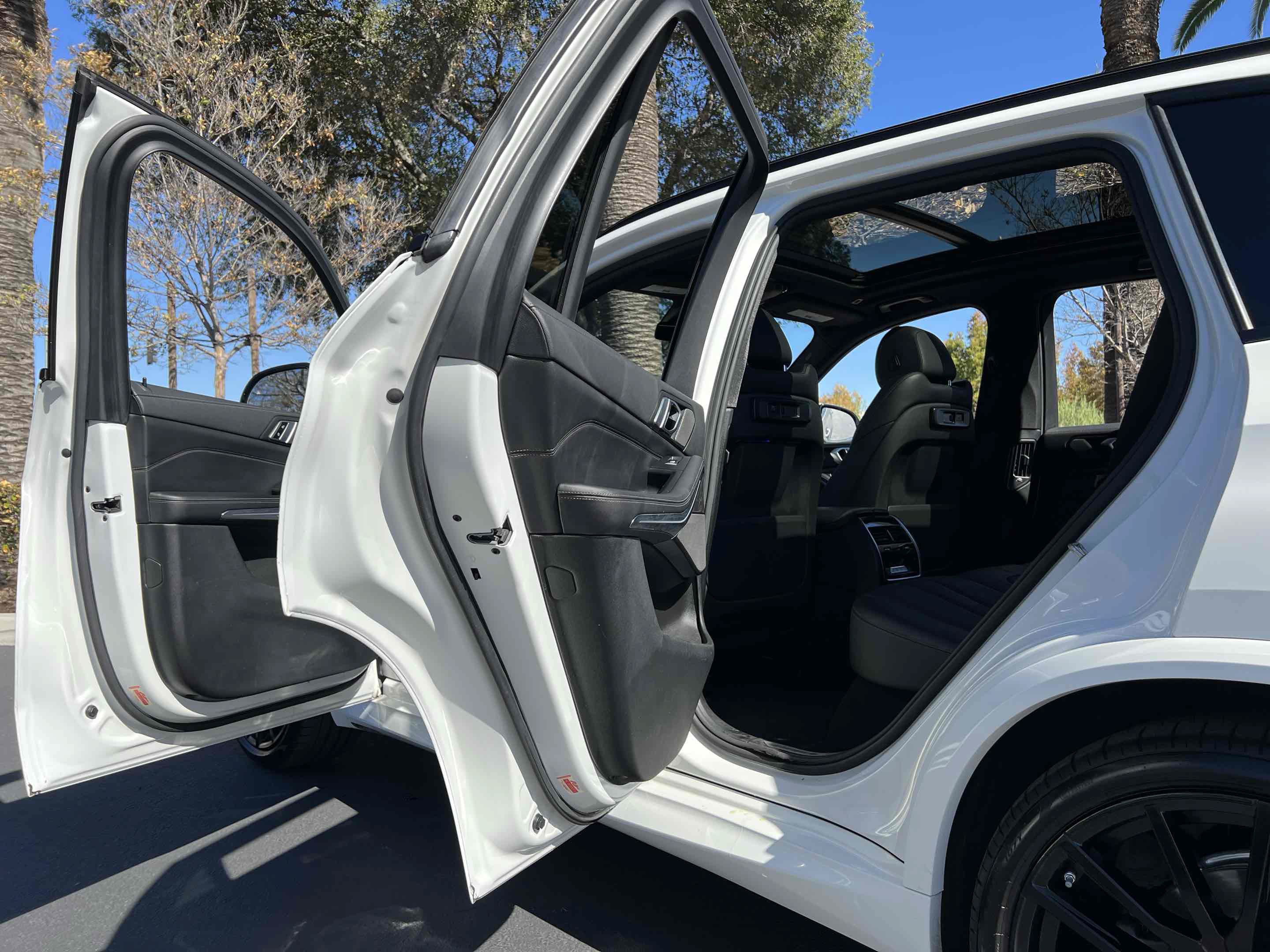 Used 2020 BMW X5 sDrive40i w/ M Sport Package RWD image 77