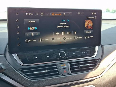 Certified 2023 Nissan Altima 2.5 SV w/ SV Premium Package AWD/4WD image 18