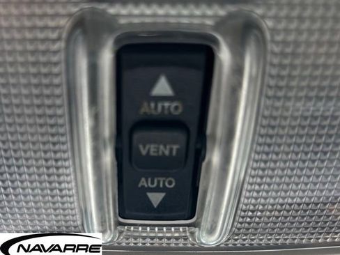 Used 2015 Jeep Compass High Altitude FWD image 29