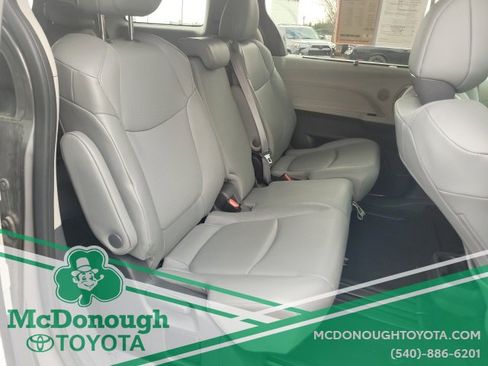 Certified 2024 Toyota Sienna XLE image 15