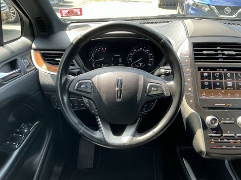 Used 2019 Lincoln MKC Select w/ Select Plus Package AWD/4WD image 28