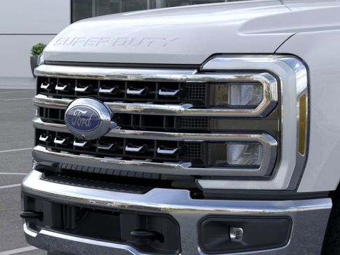 New 2026 Ford F250 XLT w/ XLT Premium Package AWD/4WD image 17