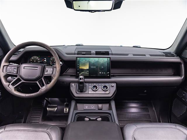 Used 2023 Land Rover Defender 110 V8 AWD/4WD image 22