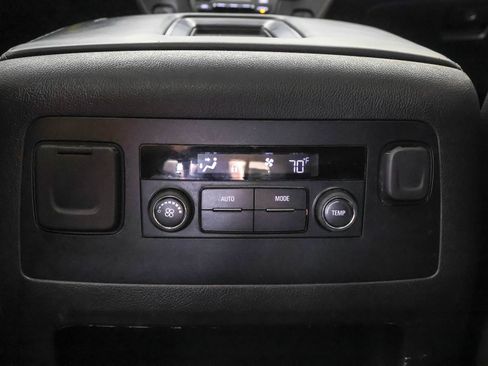 Used 2018 Chevrolet Tahoe LT AWD/4WD image 37