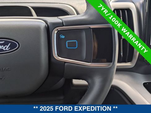 Certified 2025 Ford Expedition Active image 31