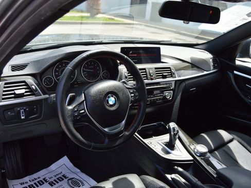 Used 2018 BMW 330i Sedan w/ Convenience Package RWD image 8