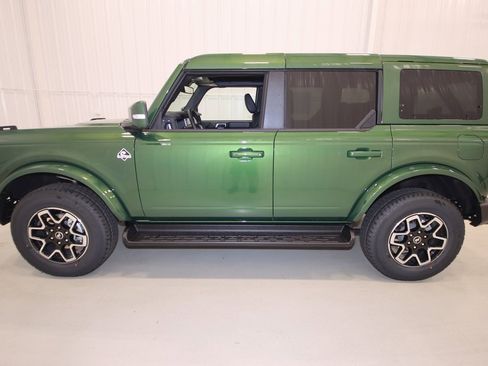 New 2025 Ford Bronco Outer Banks image 5